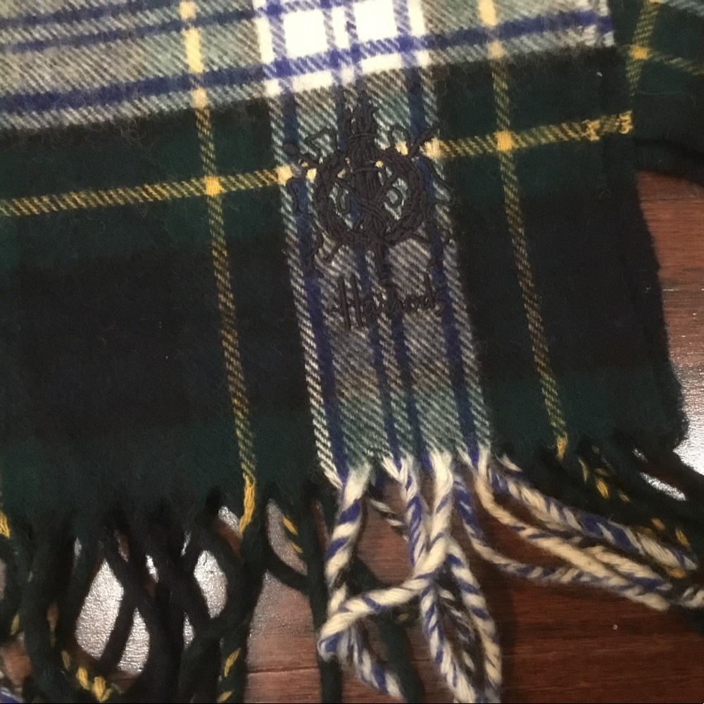 Harrod’s lambswool plaid fringe scarf 56”x 12”